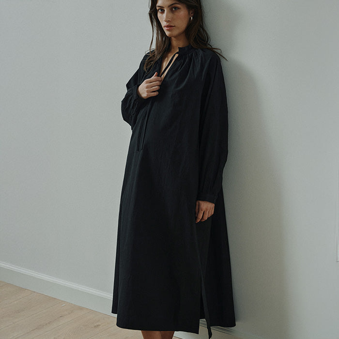 Irissa Dress | Sort