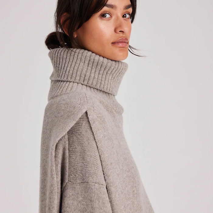 Michelle halsedisse | Stone Grey