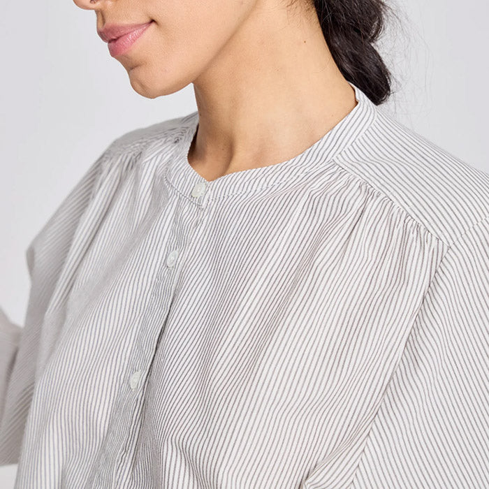 Vilda smalstribet skjorte | Mulch/White