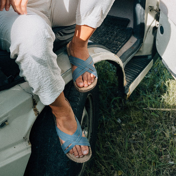 Women #1 | Blue dots
