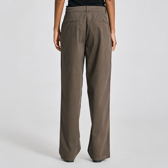 Natalie Cotton buks | Black Olive