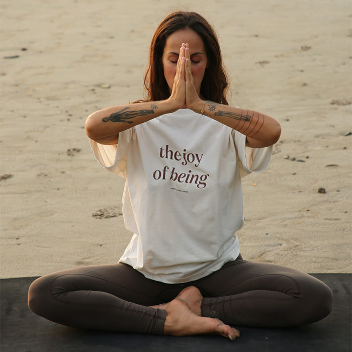 Statement Tee | Ecru/Terra