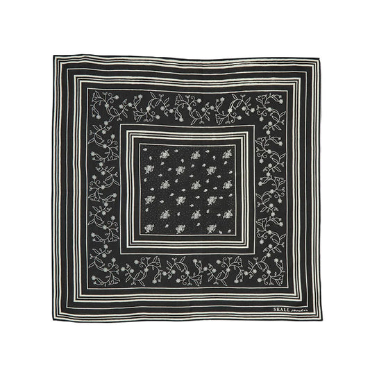 Classic scarf 55x55 | Black/Light cream