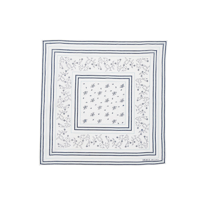 Classic scarf 55x55 | Light cream/Blue