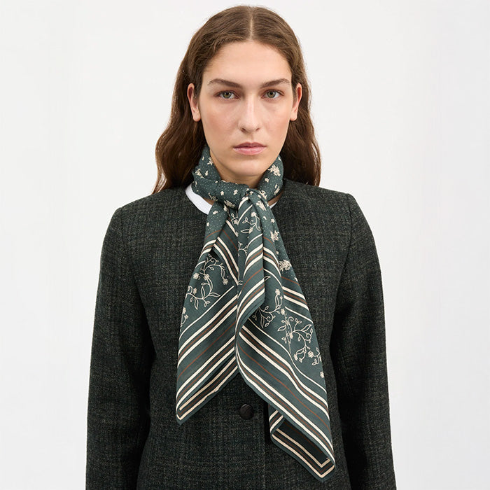 Classic scarf 90x90 | Dark green/brown